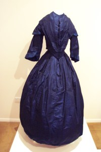 blue-day-dress-1850-gold-museum