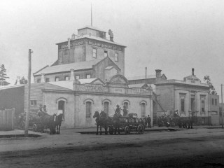 Ballarat Brewing Company. Gold Museum Collection